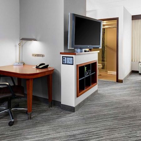 Hyatt Place Louisville-East Экстерьер фото