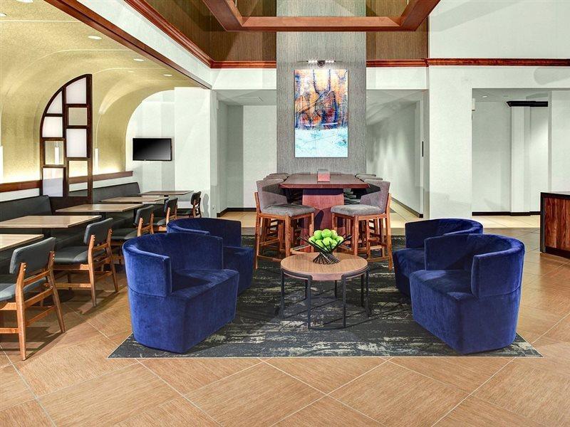 Hyatt Place Louisville-East Экстерьер фото