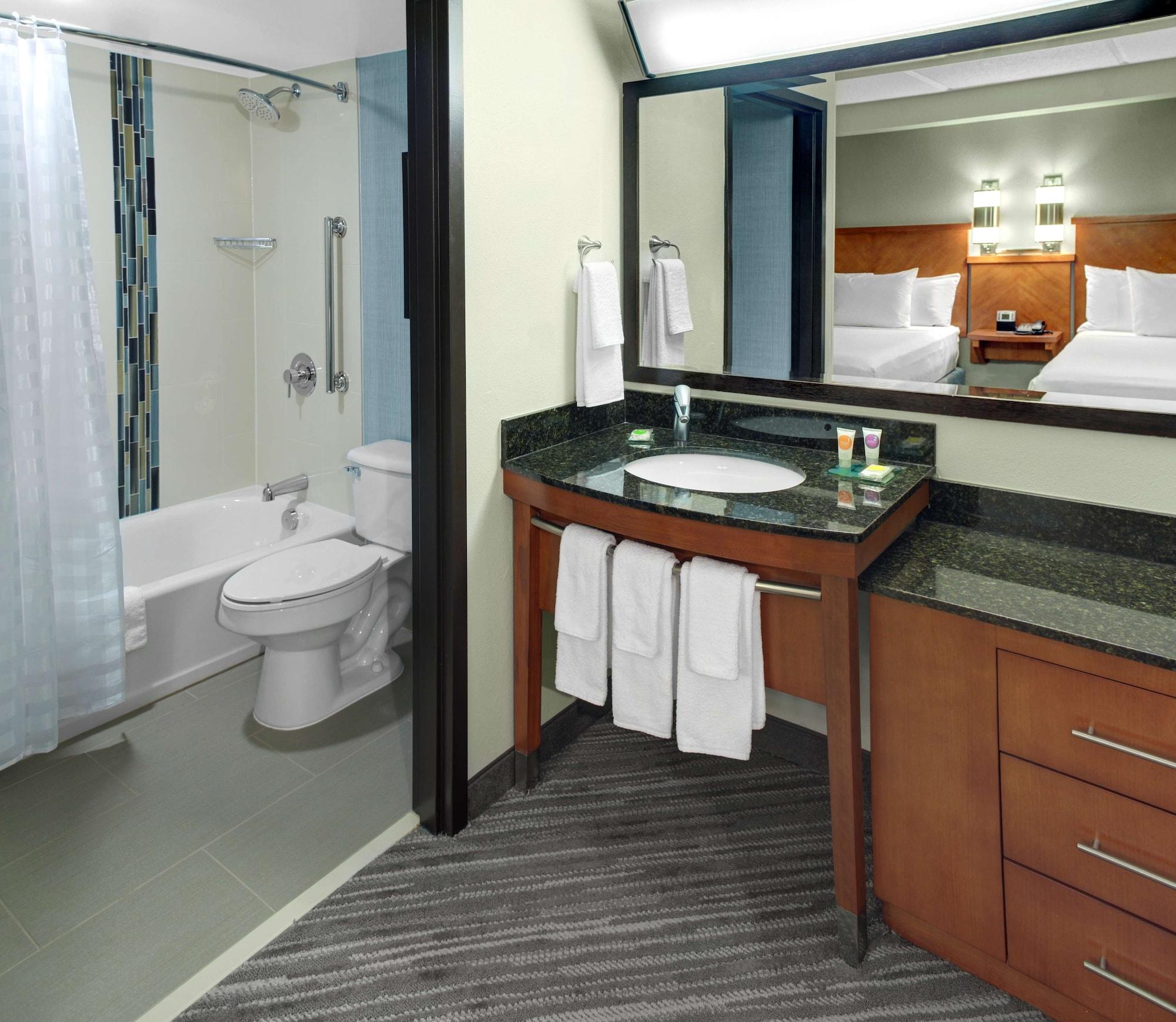 Hyatt Place Louisville-East Экстерьер фото
