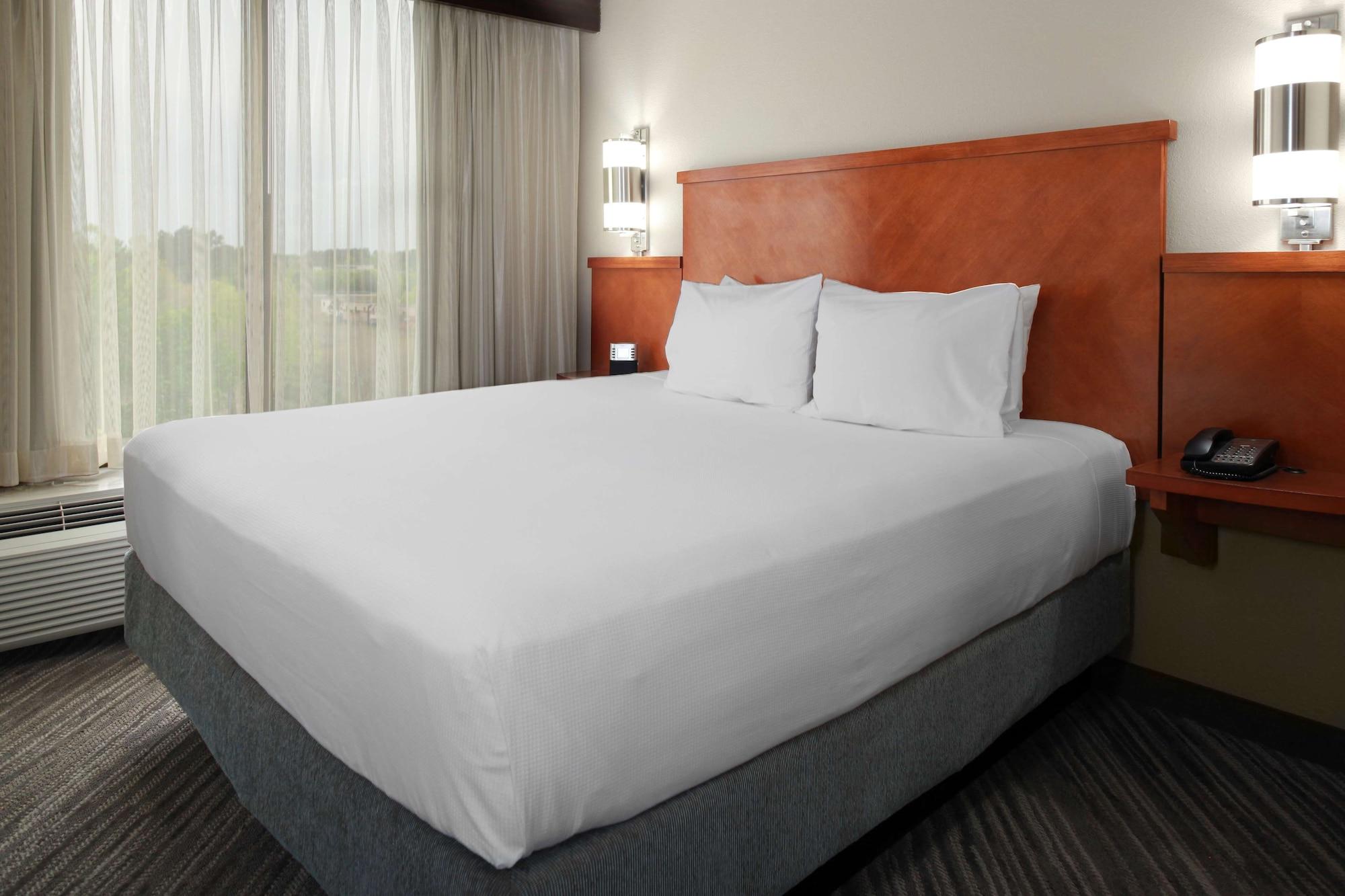 Hyatt Place Louisville-East Экстерьер фото