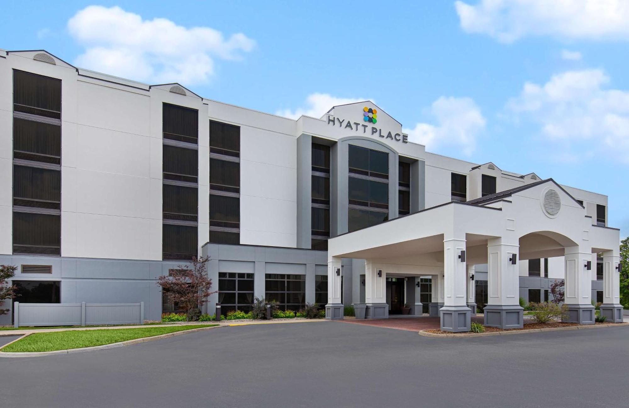 Hyatt Place Louisville-East Экстерьер фото