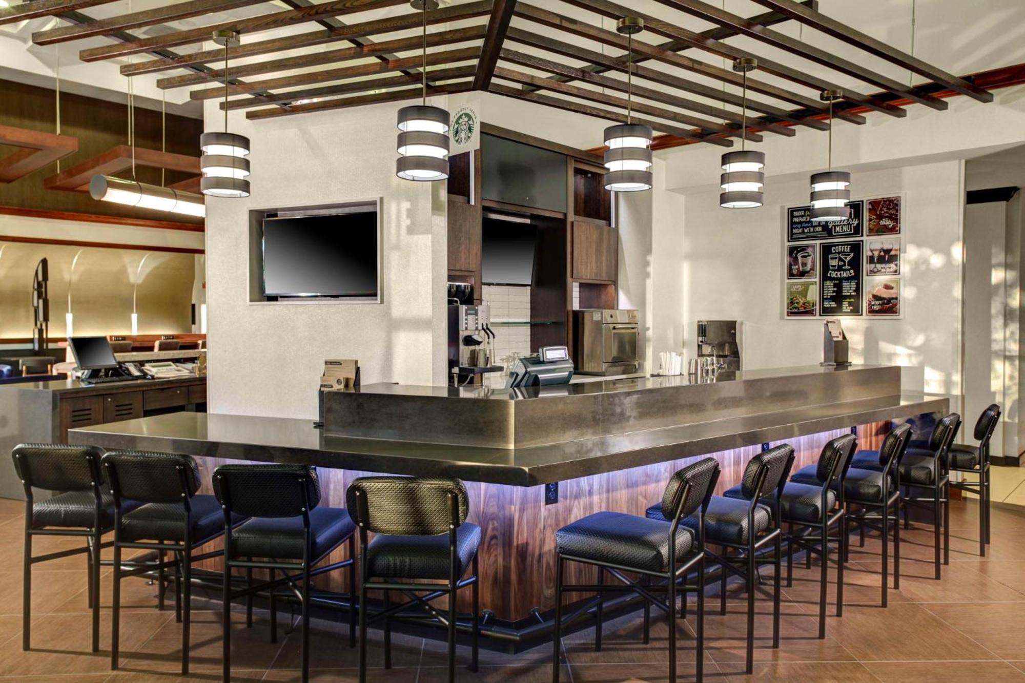 Hyatt Place Louisville-East Экстерьер фото