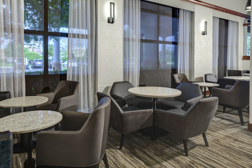 Hyatt Place Louisville-East Экстерьер фото