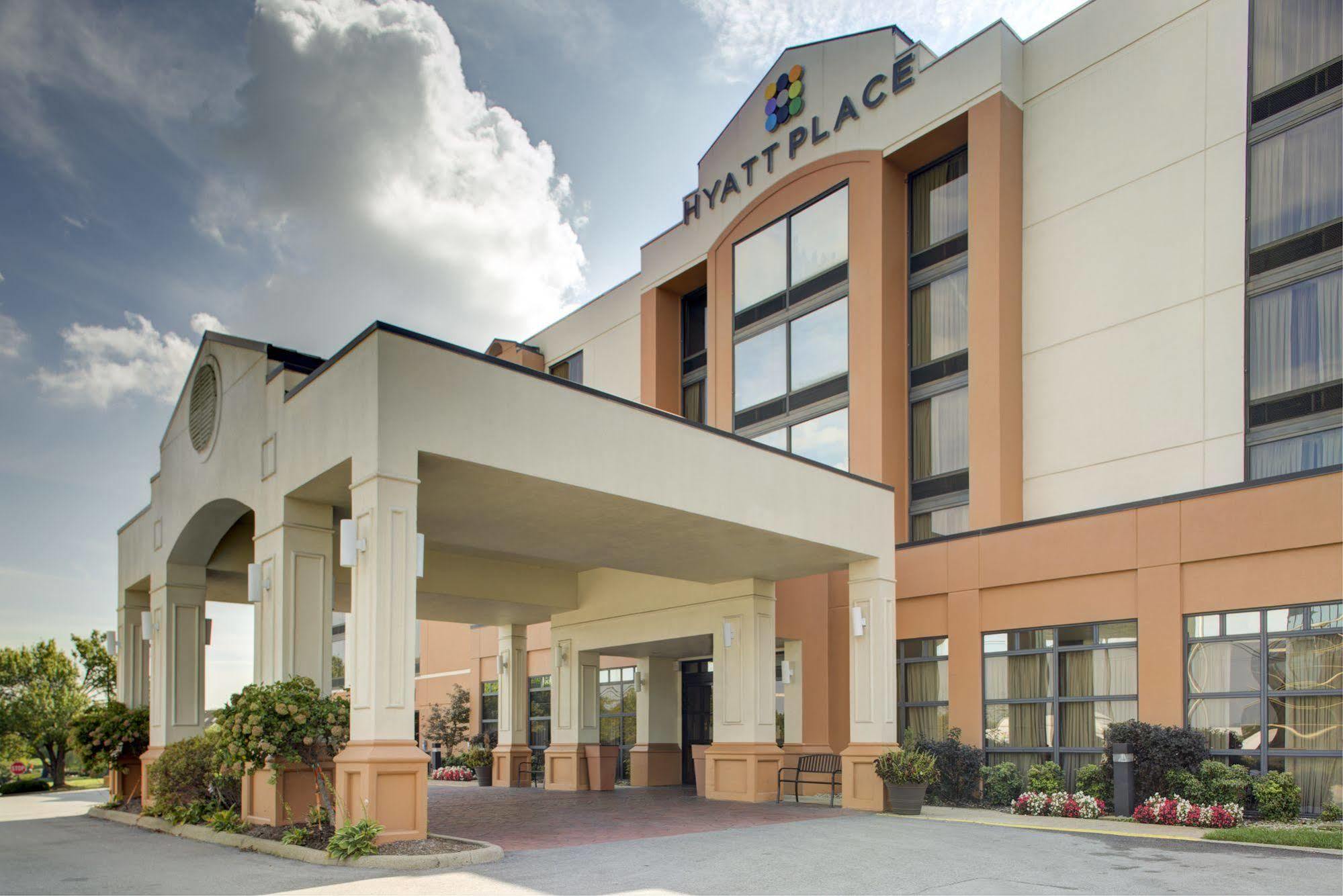 Hyatt Place Louisville-East Экстерьер фото